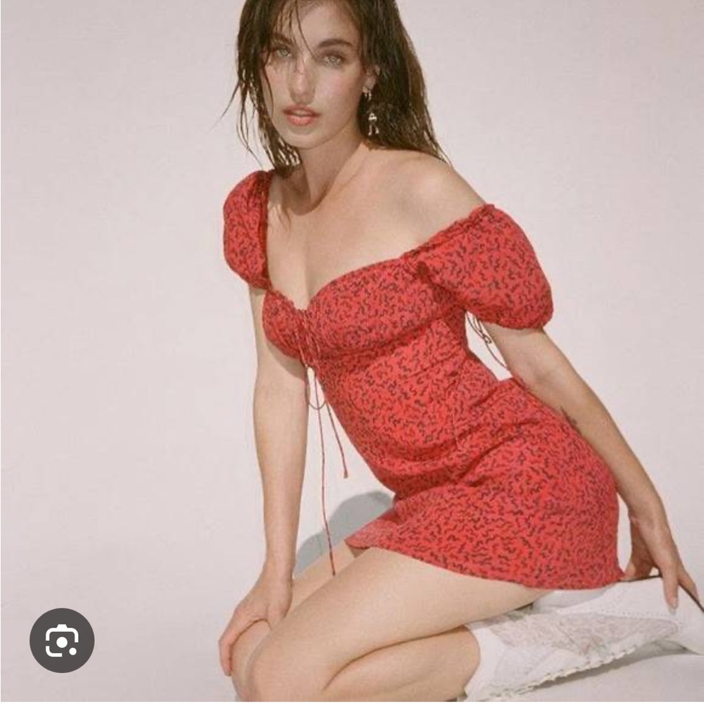 Never Worn Réalisation Par Venus dress in Red Squiggle